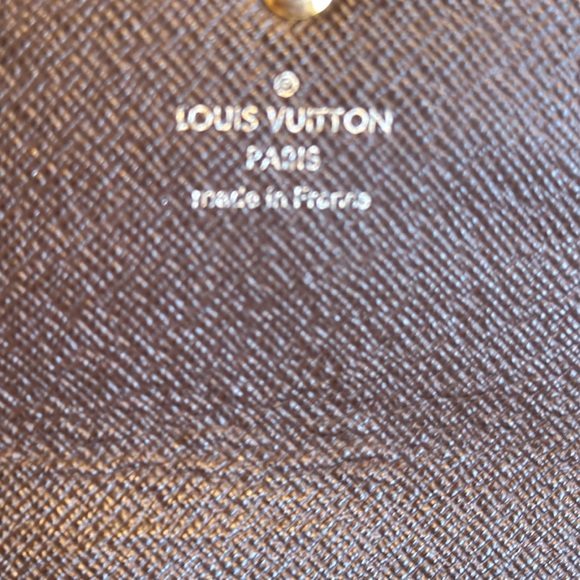 Louis Vuitton Checkered Wallet with Pink Accent - Picture 11 of 16